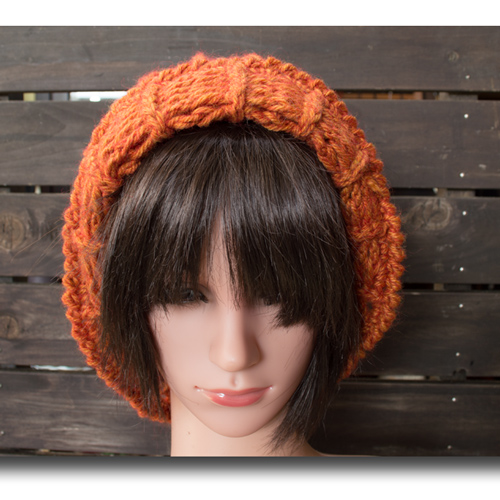 手編みオレンジニット帽