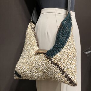 サロンでニットマダムトリコの生徒作品